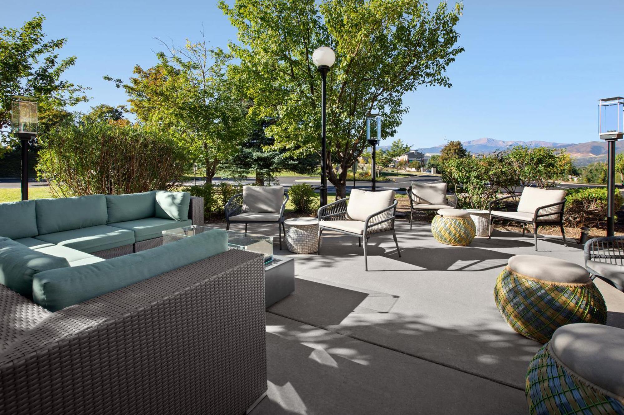 Hilton Garden Inn Colorado Springs North Exterior photo